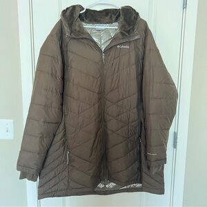 Columbia Women’s Plus Size Long Hooded Puffer Jacket 3X